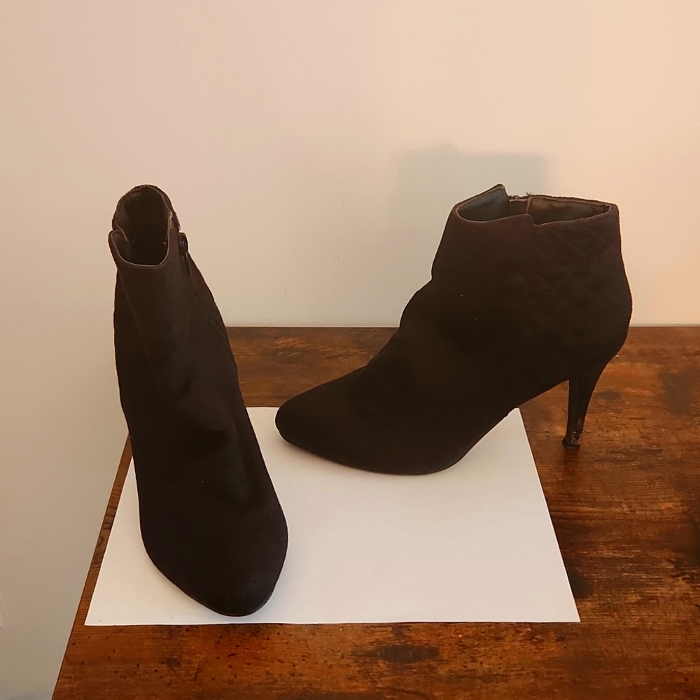 Black heeled Booties from Dexflex comfort